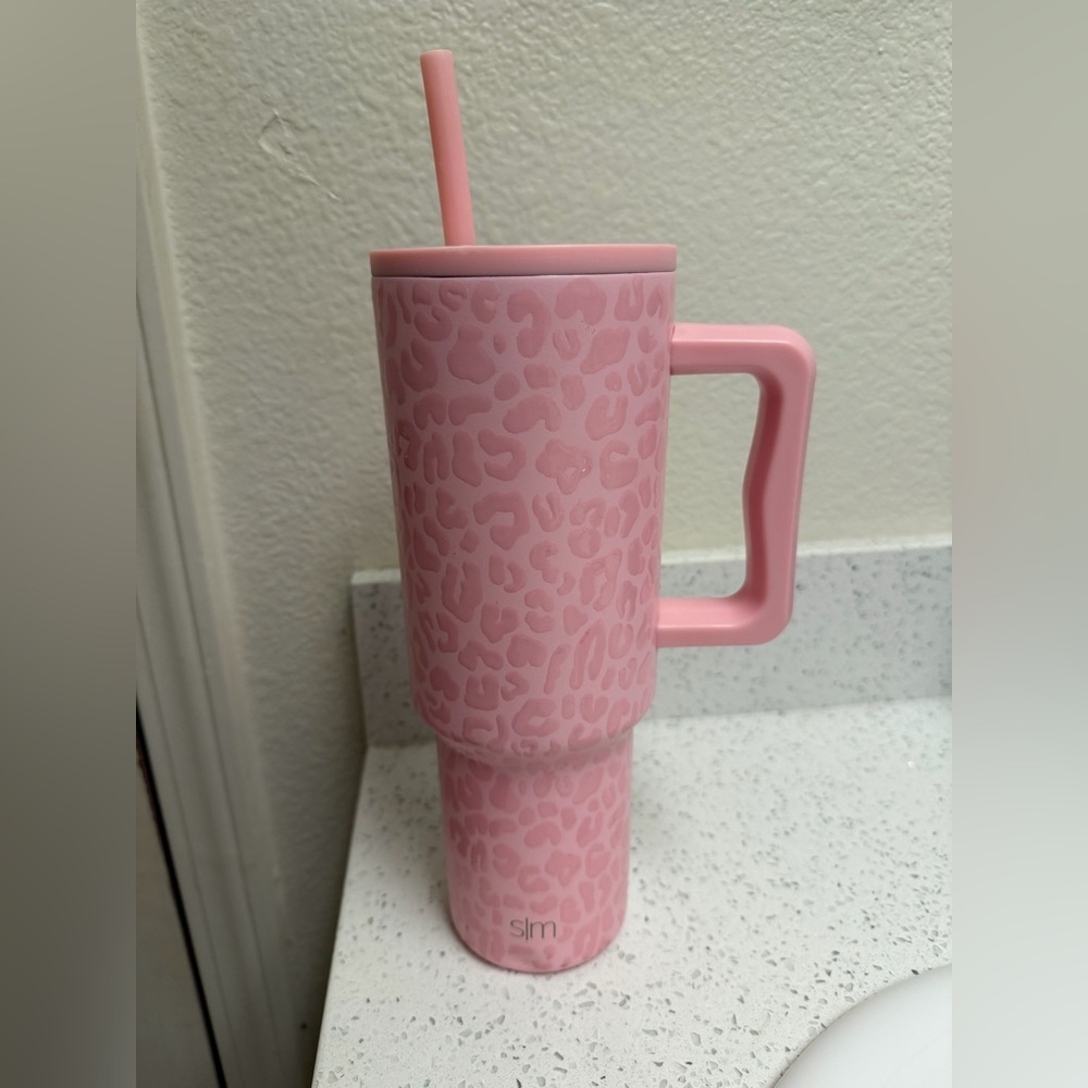 Simple Modern Pink Leopard Print Tumbler with Handle and Straw